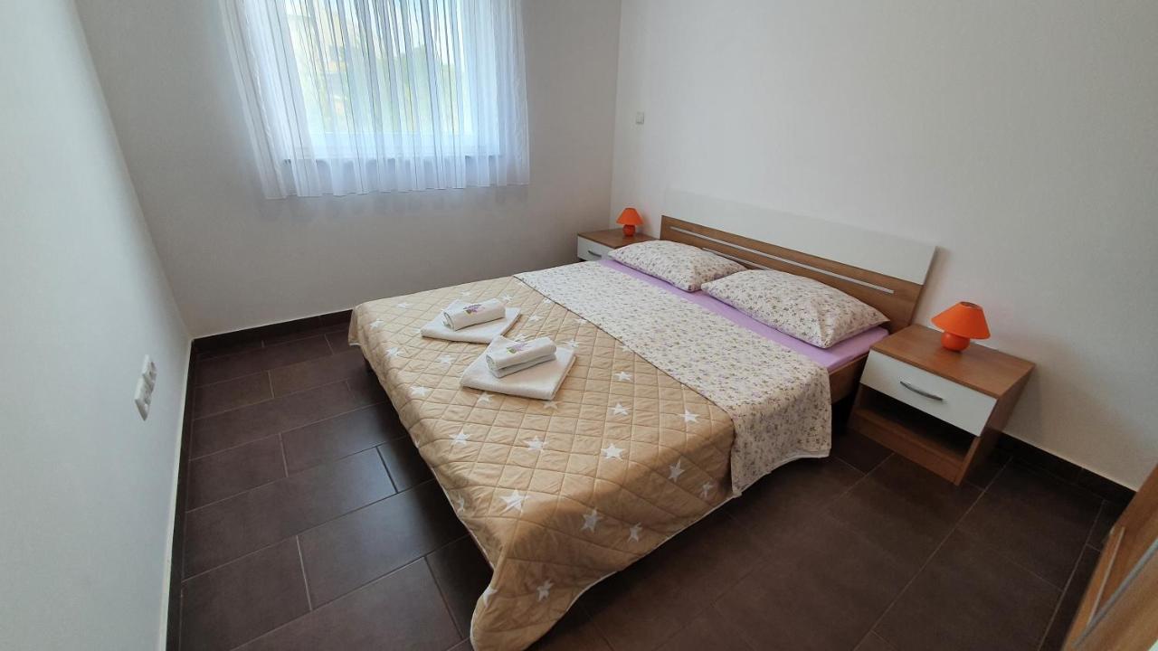 Apartments Augustin باغ المظهر الخارجي الصورة