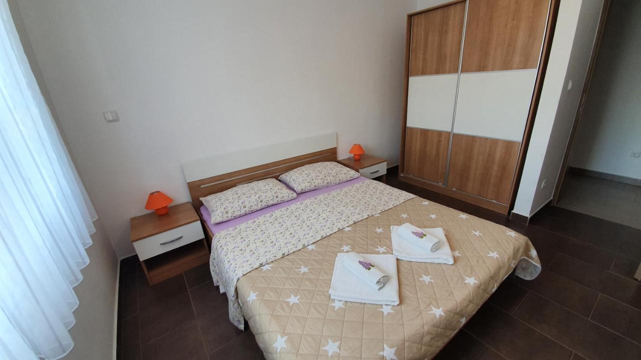 Apartments Augustin باغ المظهر الخارجي الصورة