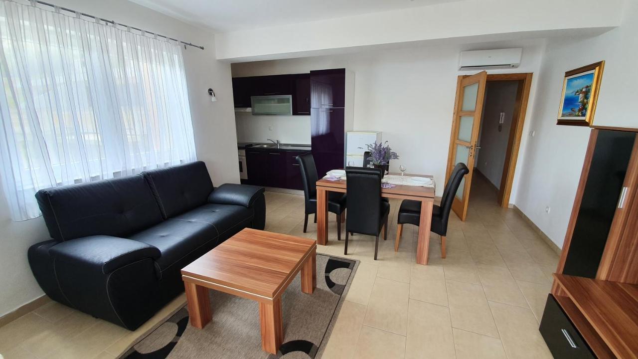 Apartments Augustin باغ المظهر الخارجي الصورة