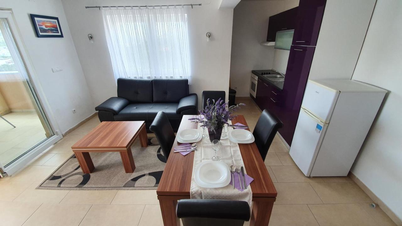 Apartments Augustin باغ المظهر الخارجي الصورة