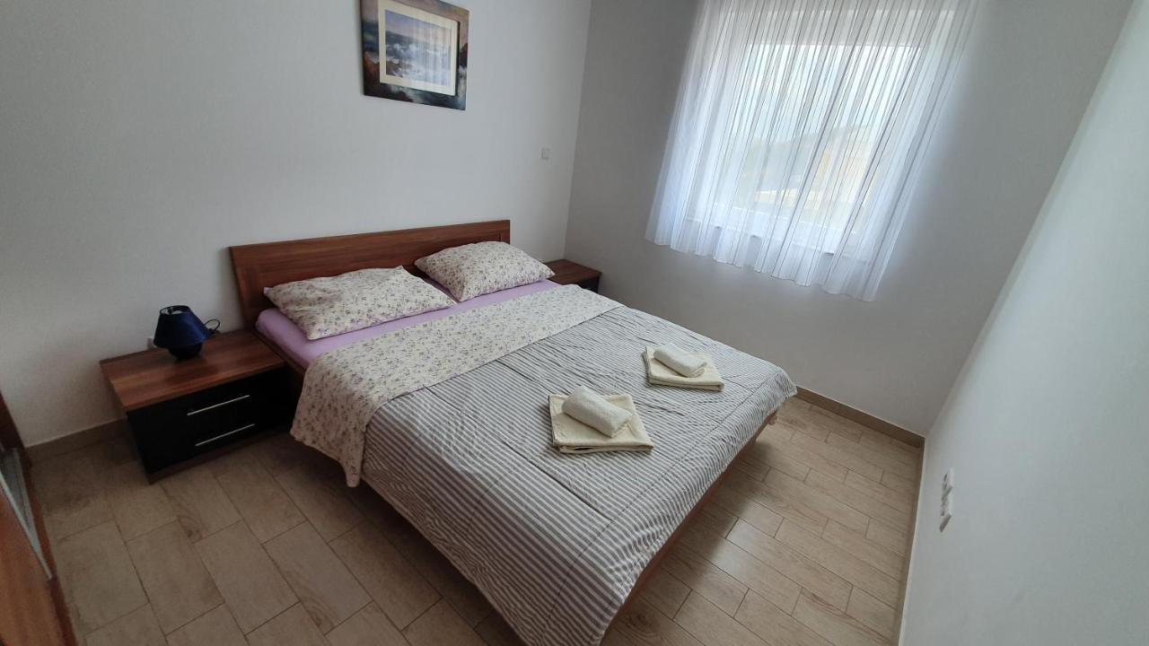 Apartments Augustin باغ المظهر الخارجي الصورة